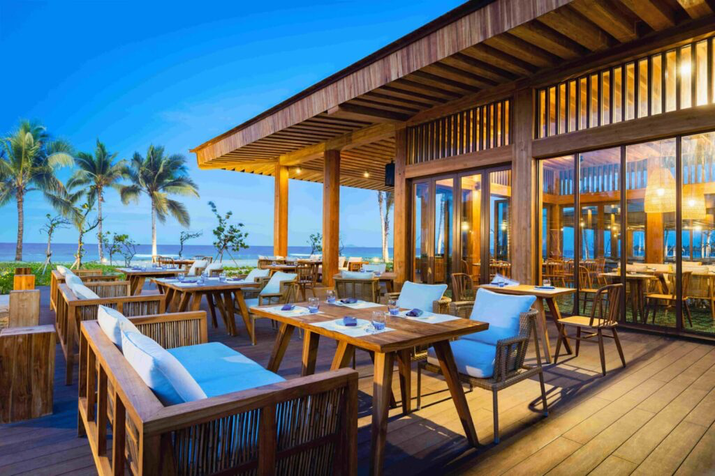 Alma Resort beachfront